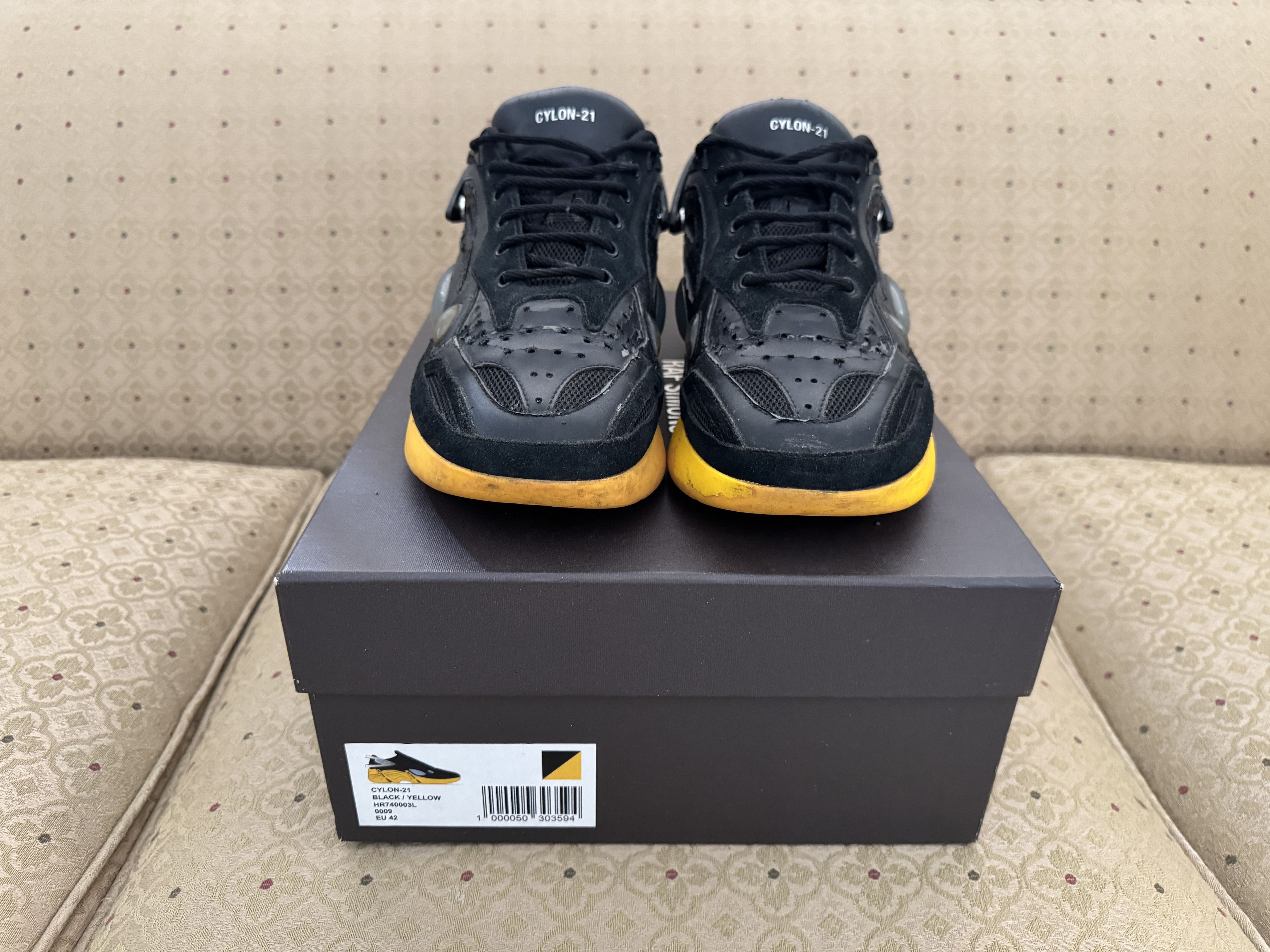 Raf Simons Raf Simons Cylon-21 US9 EU 42 Black & Yellow Size US 9 / EU 42 - 2 Thumbnail