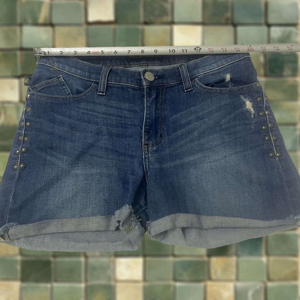 Vintage Rock & Republic Bumpershoot Cut Off Distressed Jean Shorts Low Rise Womens Sz 10 Casual Denim 5-Pocket Stretch Blue Womens Pre-owned Size 27" / US 4 / IT 40 - 1 Thumbnail