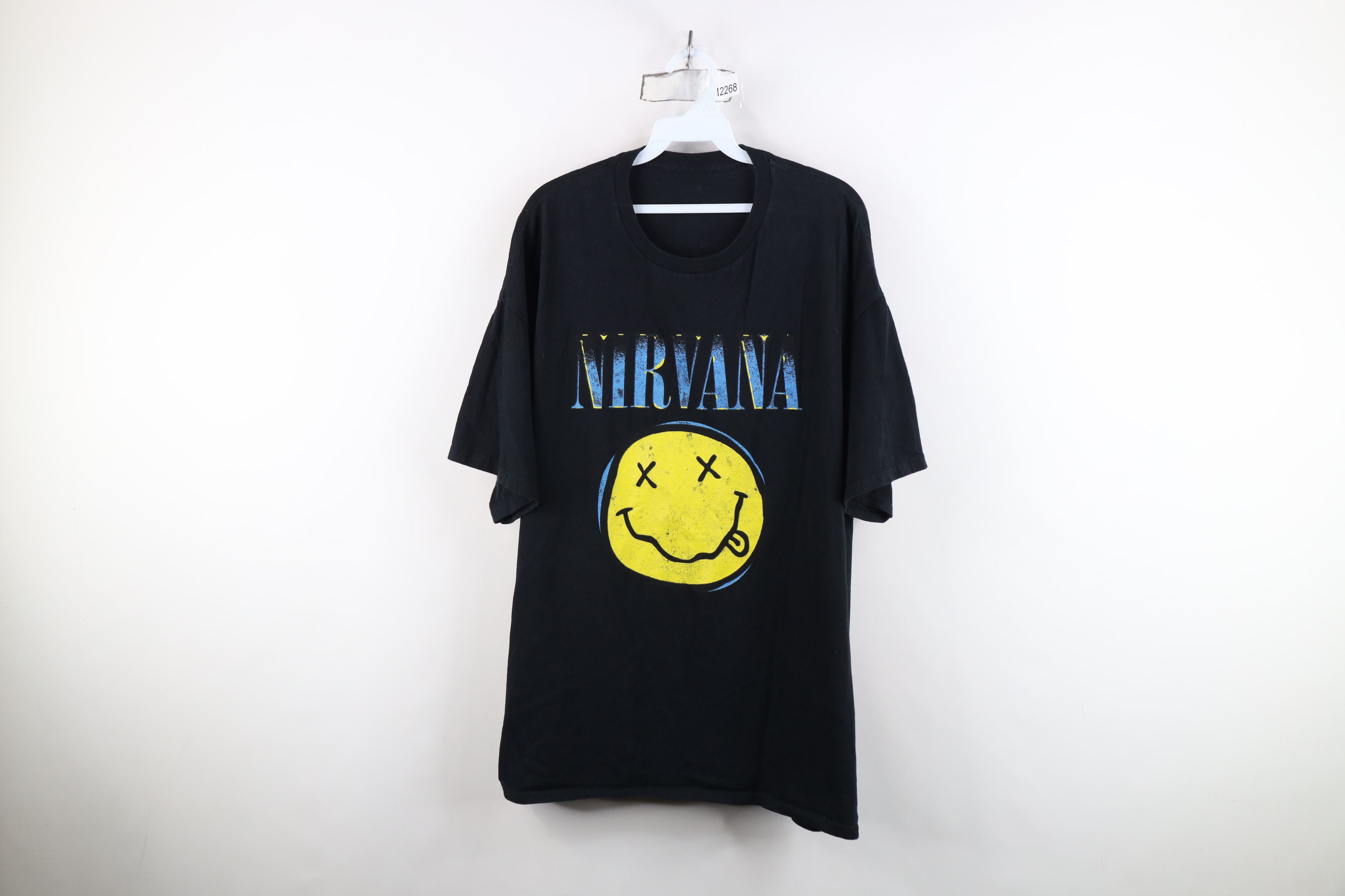 Vintage Vintage Y2K Retro Smiley Face Nirvana Band T-Shirt Black Size US XXL / EU 58 / 5 - 1 Thumbnail