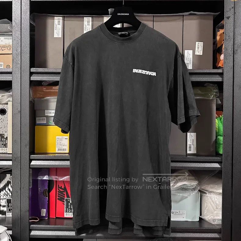 Balenciaga Balenciaga Distressed Washed Reverse Embroidered Logo T-Sh Size US XL / EU 56 / 4 - 1 Thumbnail