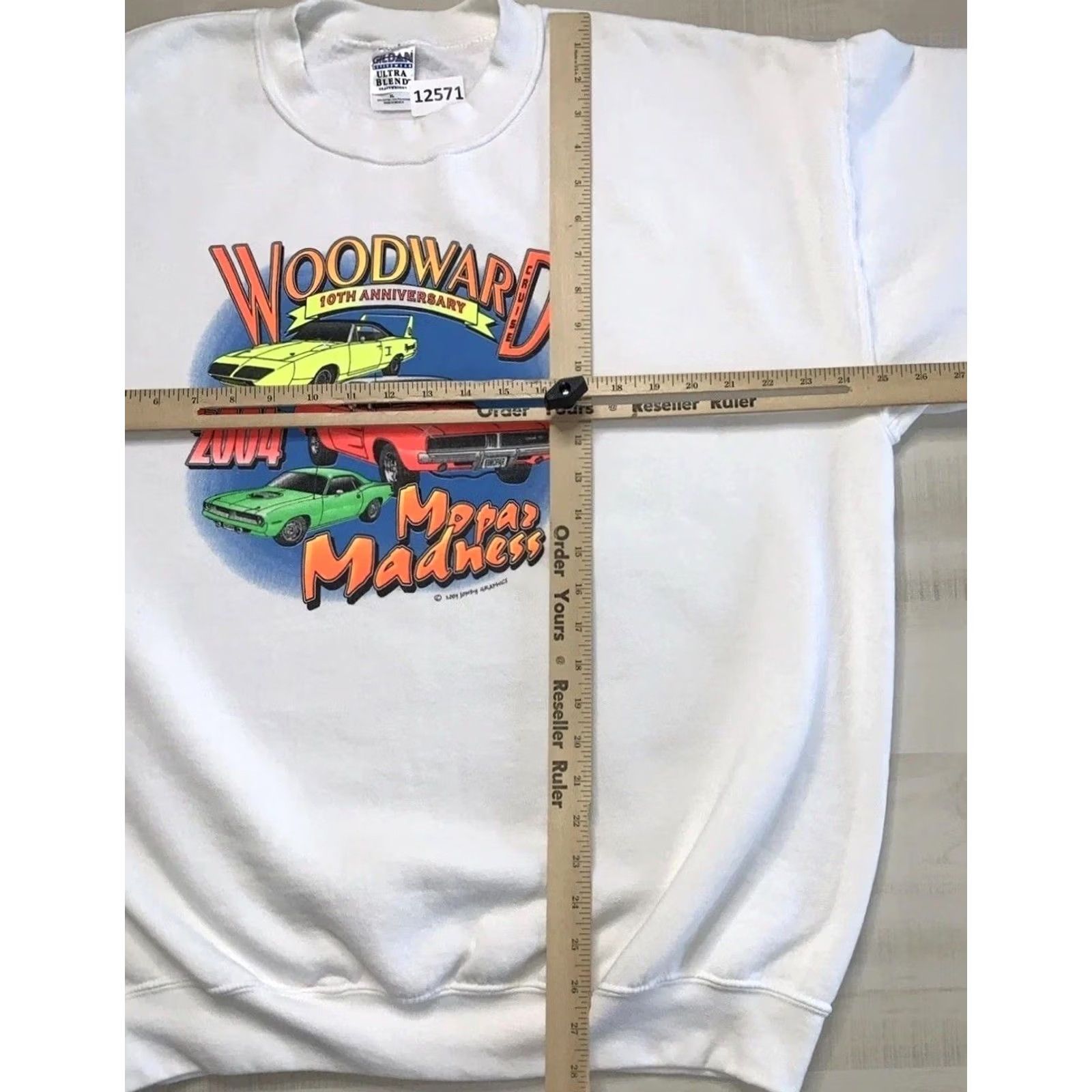 Gildan VINTAGE Y2K 2004 Neon Woodward 10th Anniversary Graphic Sweatshirt Mens XL-12571 Size US XL / EU 56 / 4 - 5 Thumbnail