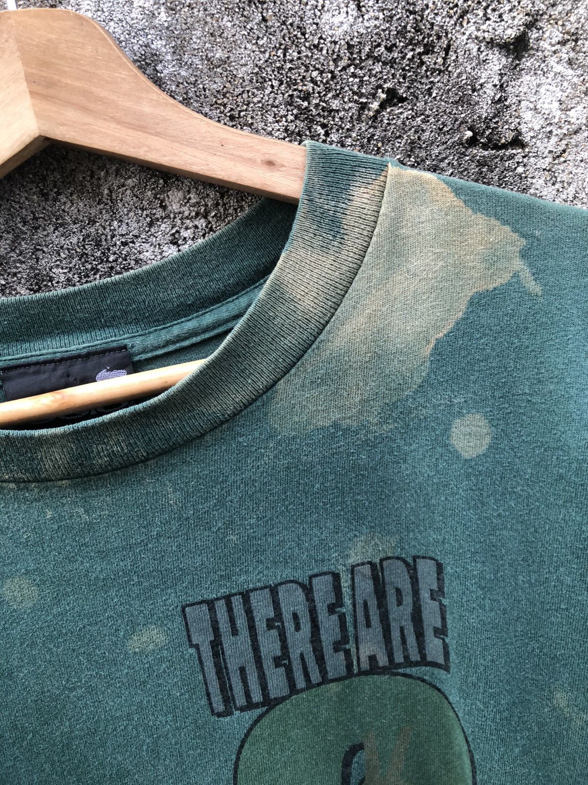 Vintage Vintage 90s Clump WordingTshirt Size US L / EU 52-54 / 3 - 5 Thumbnail