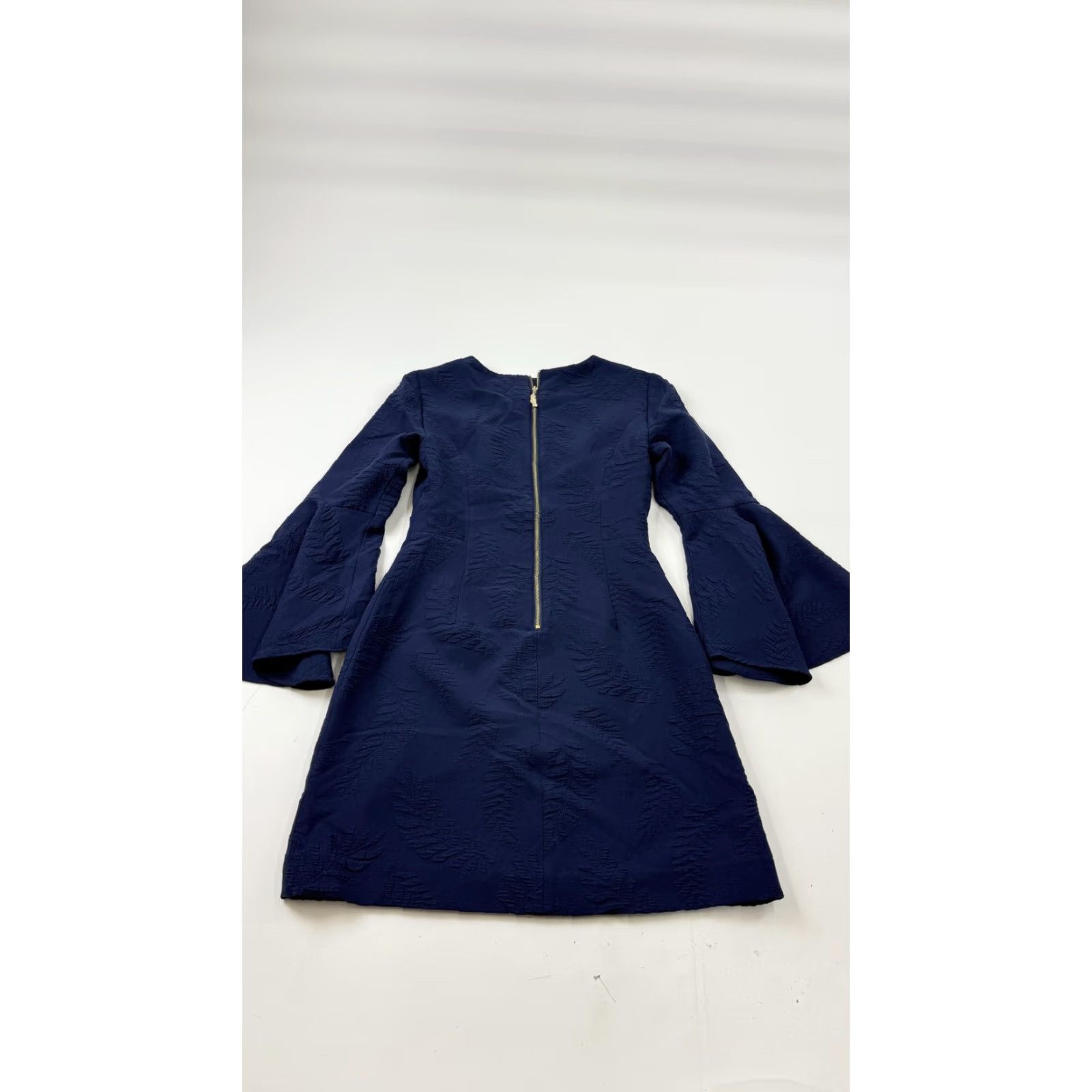 Lilly Pulitzer Lilly Pulitzer Dress Womens 2 Navy Blue Bell Sleeve Textured Party Mini Cocktail Dress Size XS / US 0-2 / IT 36-38 - 7 Thumbnail