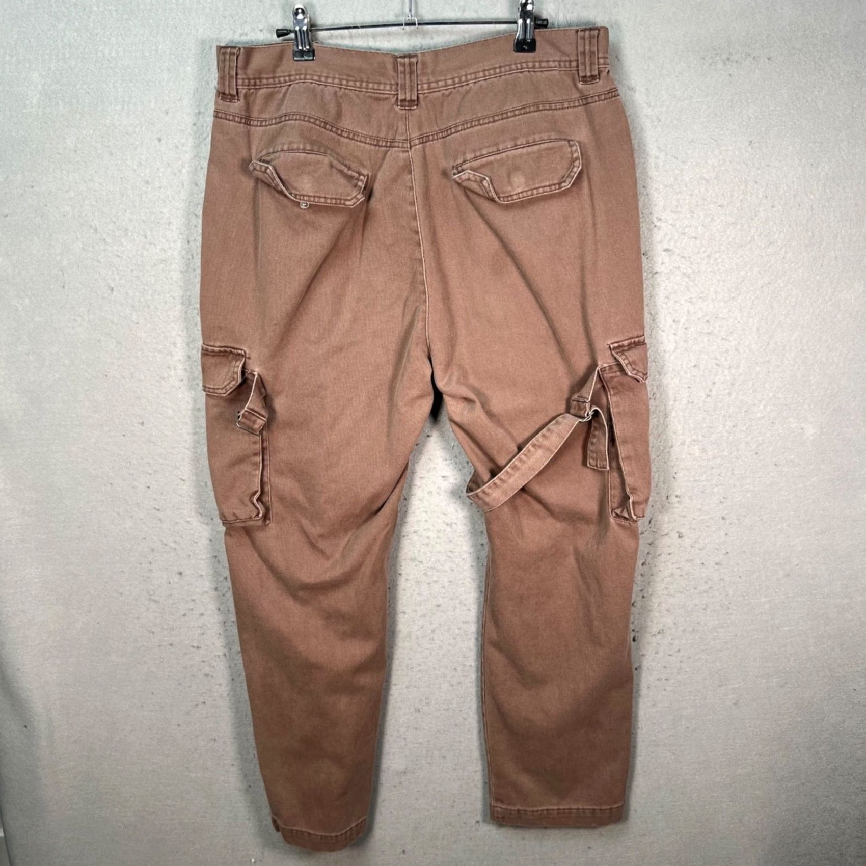 CLOT Standard Cloth Mens Pants Cargo Brown Size L Inseam 29in Ankle Zip Pockets Tapered Flat Front Cotton Cotton Cargo Pants Mens Brown 29in Inseam XS? Size US 33 - 2 Thumbnail