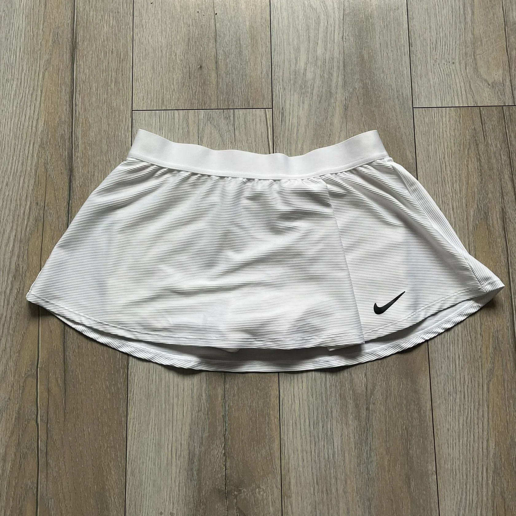 Nike Nike Court Victory Tennis Skirt Size 26" / US 2 / IT 38 - 1 Thumbnail