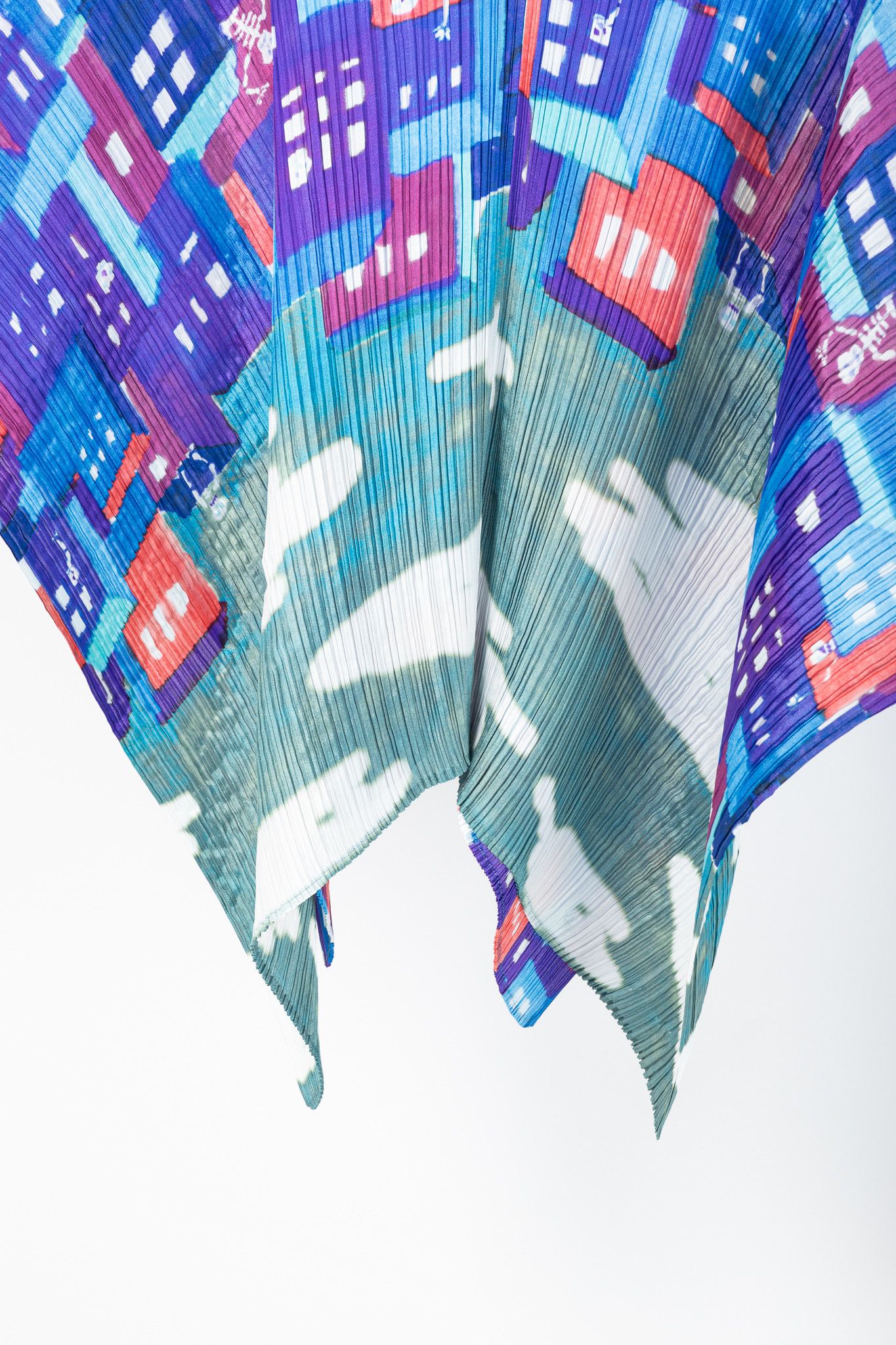 Pleats Please Issey Miyake Pleats Please Issey Miyake Blue Streetscape-Print Shawl Size ONE SIZE - 6 Thumbnail