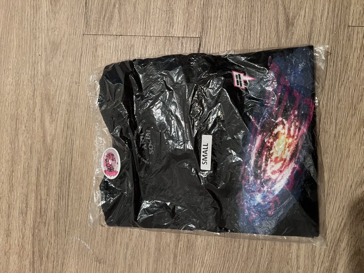 Anti Social Social Club ASSC Edge of the World tee Size US S / EU 44-46 / 1 - 3 Thumbnail