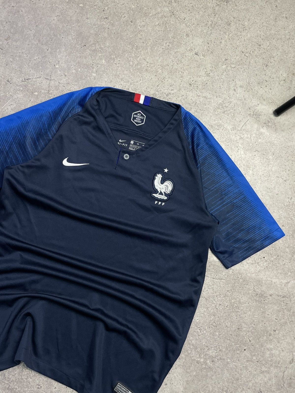 Nike 2018 2020 France National Nike Home Kit Soccer Jersey Shirt Size US XS / EU 42 / 0 - 2 Thumbnail