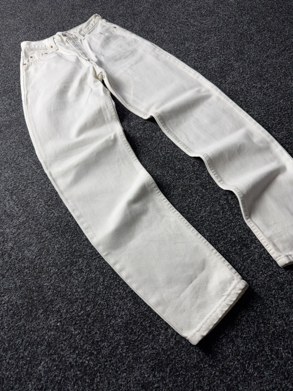 Levi's Vintage Clothing Vintage Levi’s 501 White Denim Jeans Orange Tab W25 L32 Size 25" / US 0 / IT 36 - 2 Thumbnail
