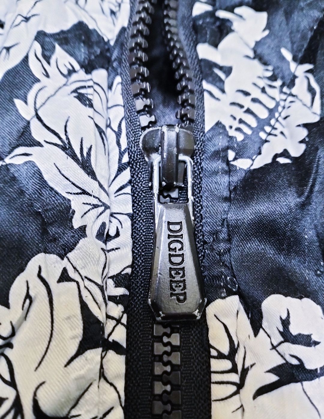 Japanese Brand × Vintage Dig Deep skull and Roses Jacket Size US M / EU 48-50 / 2 - 4 Thumbnail