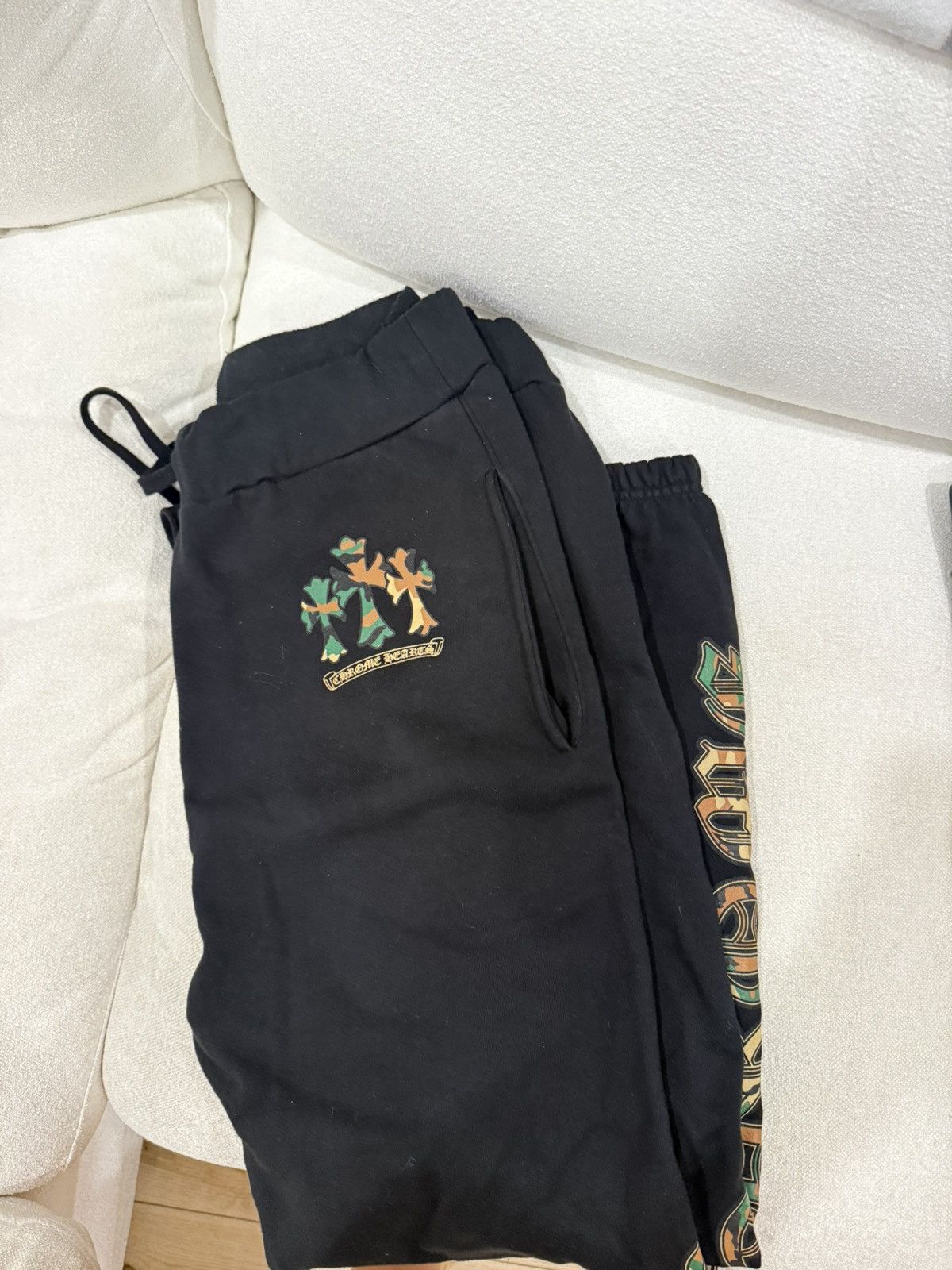 Chrome Hearts Chrome Hearts Camo Triple Cross Sweatpants Size US 34 / EU 50 - 2 Thumbnail