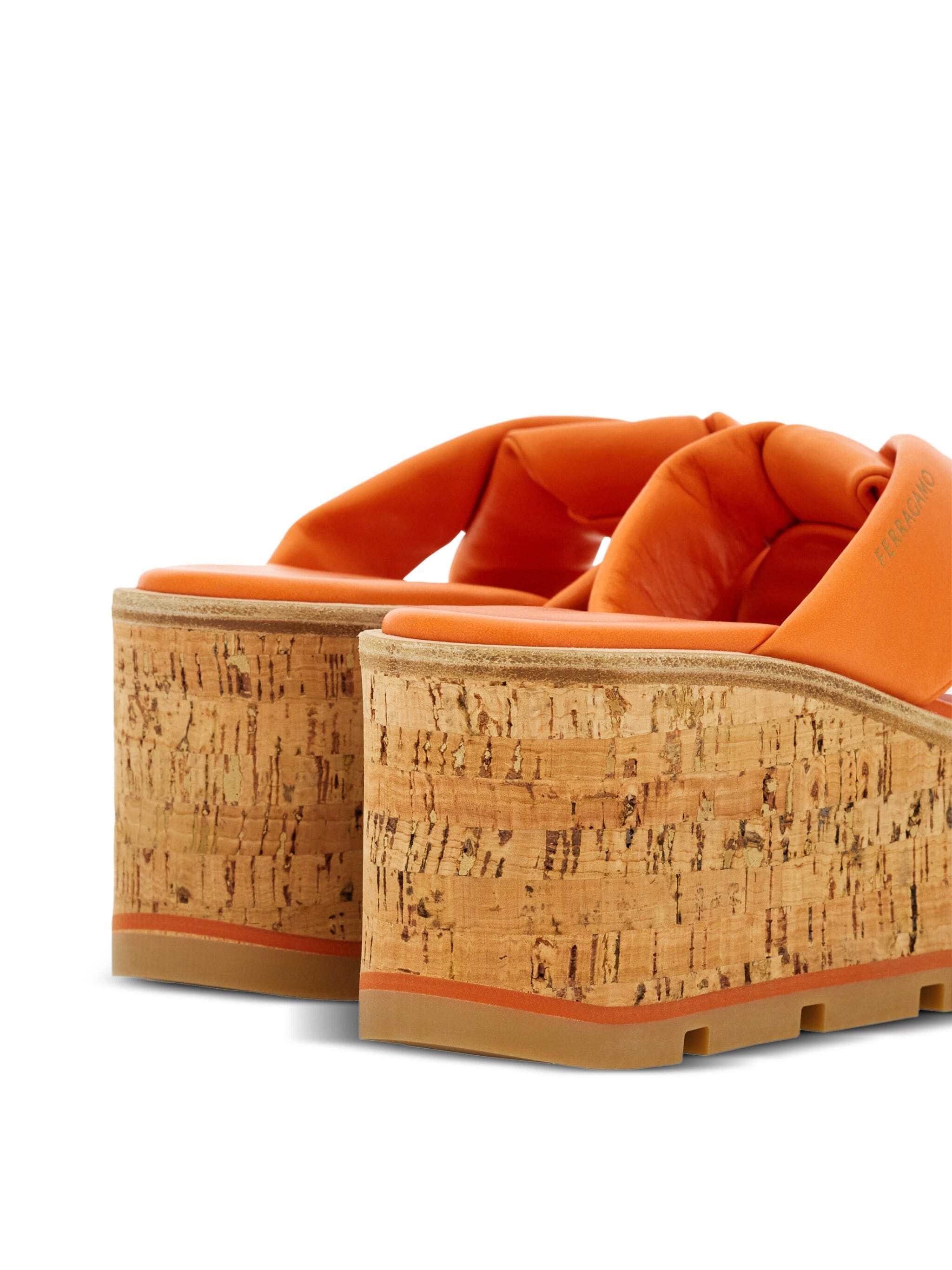 Salvatore Ferragamo o1s1rm0824 Engracia Leather Slides in Orange Size US 9.5 / IT 39.5 - 3 Thumbnail