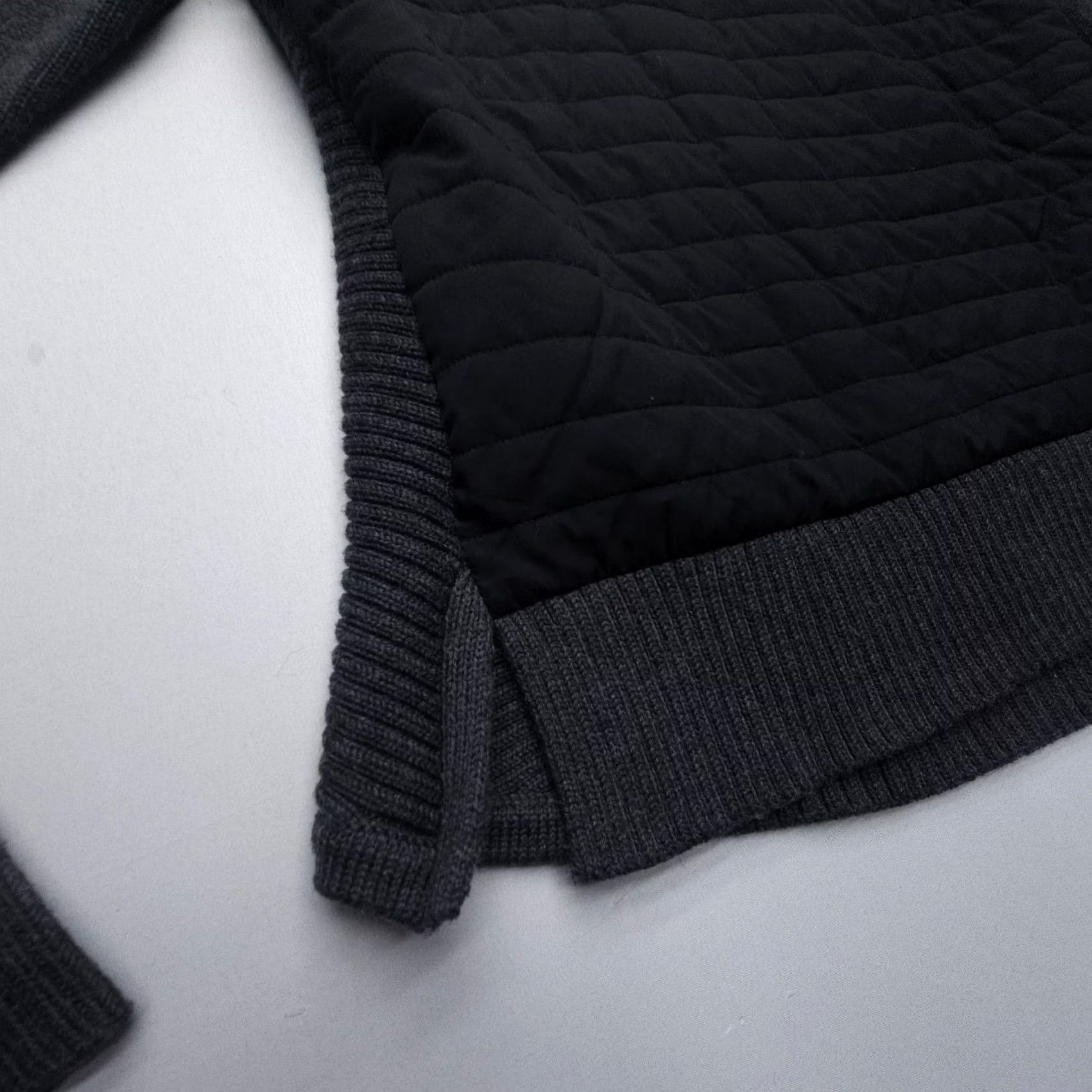 Athleta Athleta Sweater Womens Small Quilted Knit Merino Wool Blend Front Multicolor Pullover All Seasons Casual Travel Size S / US 4 / IT 40 - 5 Thumbnail