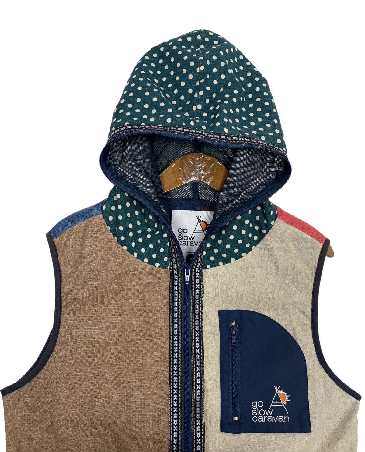 go slow caravan Rare‼️ Go Slow Carawan Hoodie Multicolor Vest Size US M / EU 48-50 / 2 - 3 Thumbnail