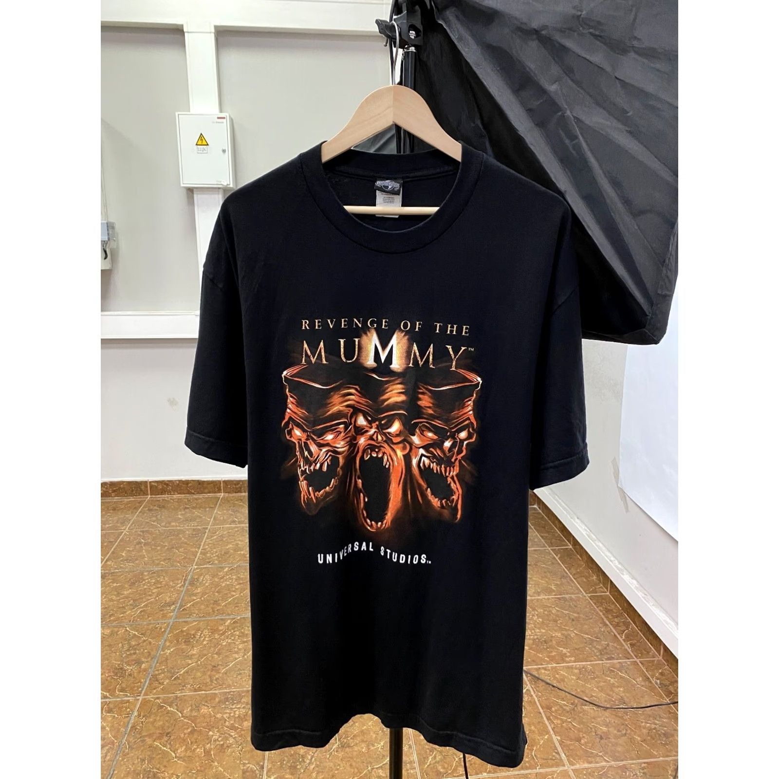 Revenge Vintage Revenge Of The Mummy Movie T-Shirt XL Black Men's Retro 2004 Rare/NWT? Size US XL / EU 56 / 4 - 2 Thumbnail