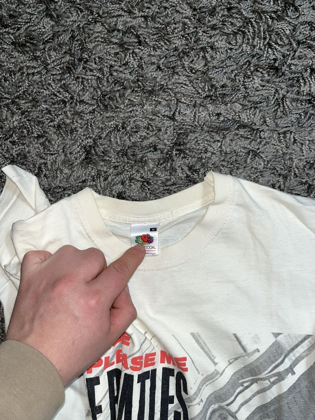 Band Tees THE BEATLES PLEASE PLEASE ME TOUR 2009 MENS T-SHIRT Size US M / EU 48-50 / 2 - 3 Thumbnail