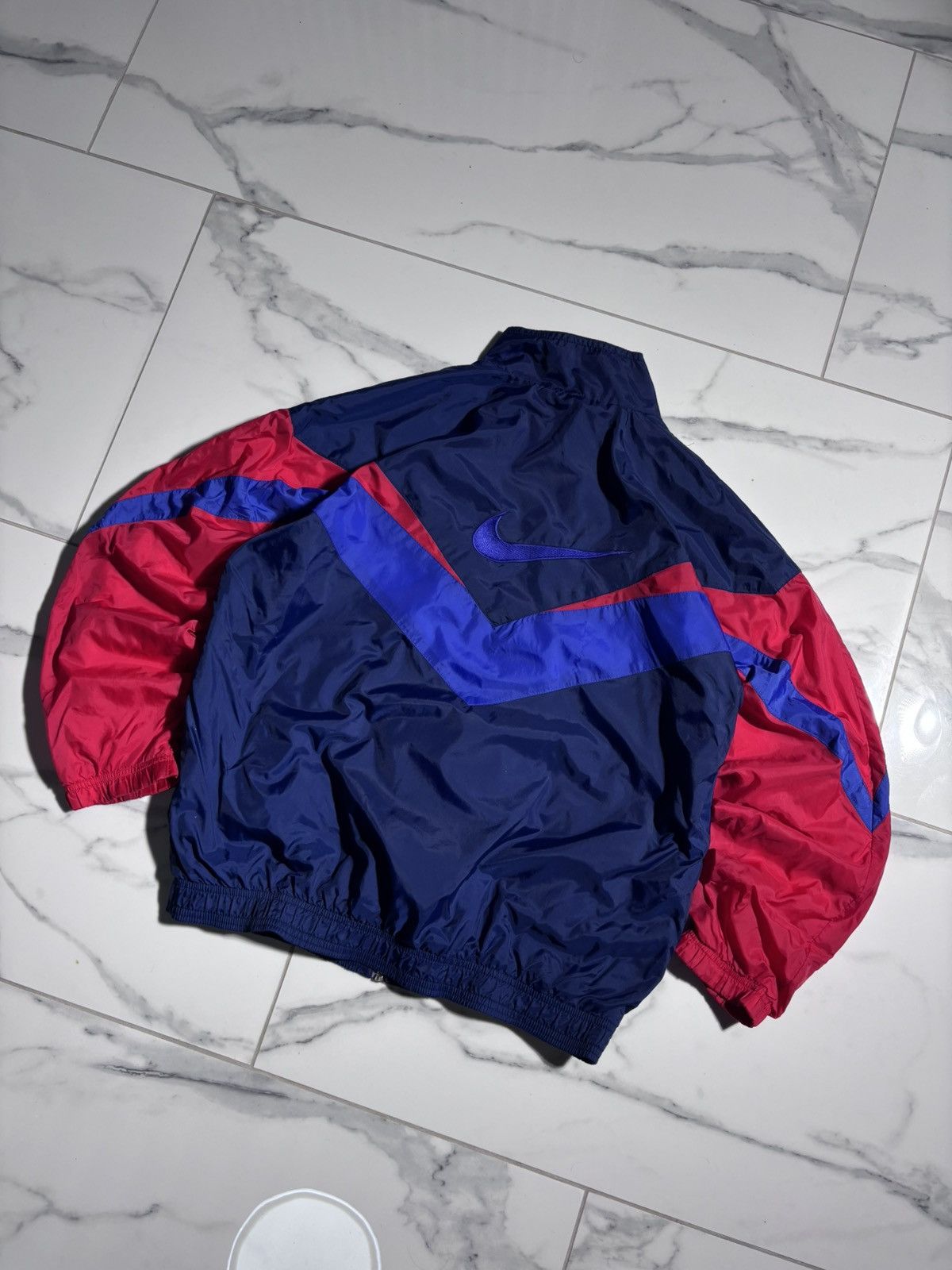 Nike Vintage 90’s Nike Track Suit Nylon Jacket Big Swoosh Retro Size L / US 10 / IT 46 - 1 Thumbnail