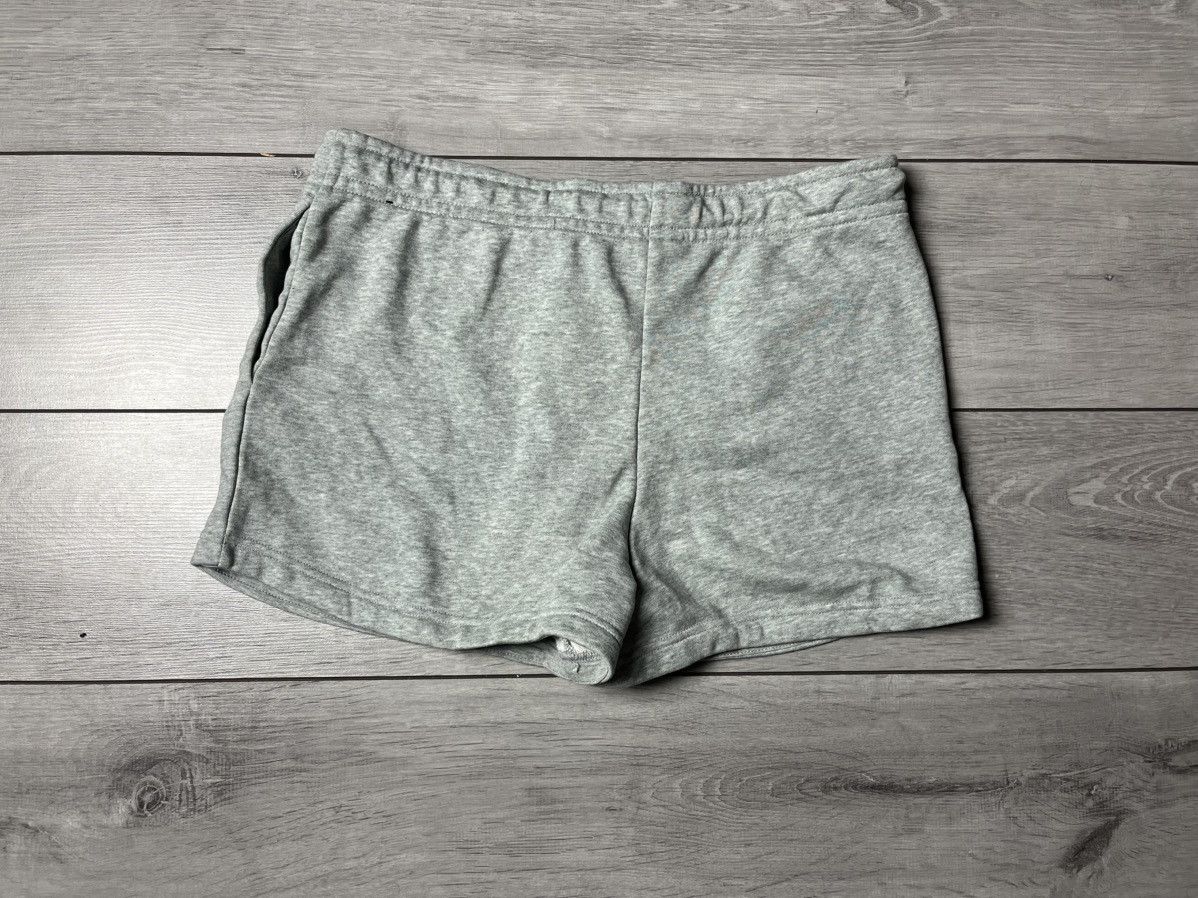 Nike Nike sweat shorts size Large Size US 34 / EU 50 - 4 Thumbnail