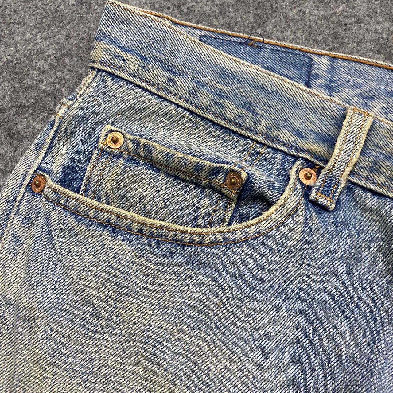 Levi's Vintage 90s Levis 501 Distressed denim Kurt Cobain Style Size US 33 - 12 Thumbnail