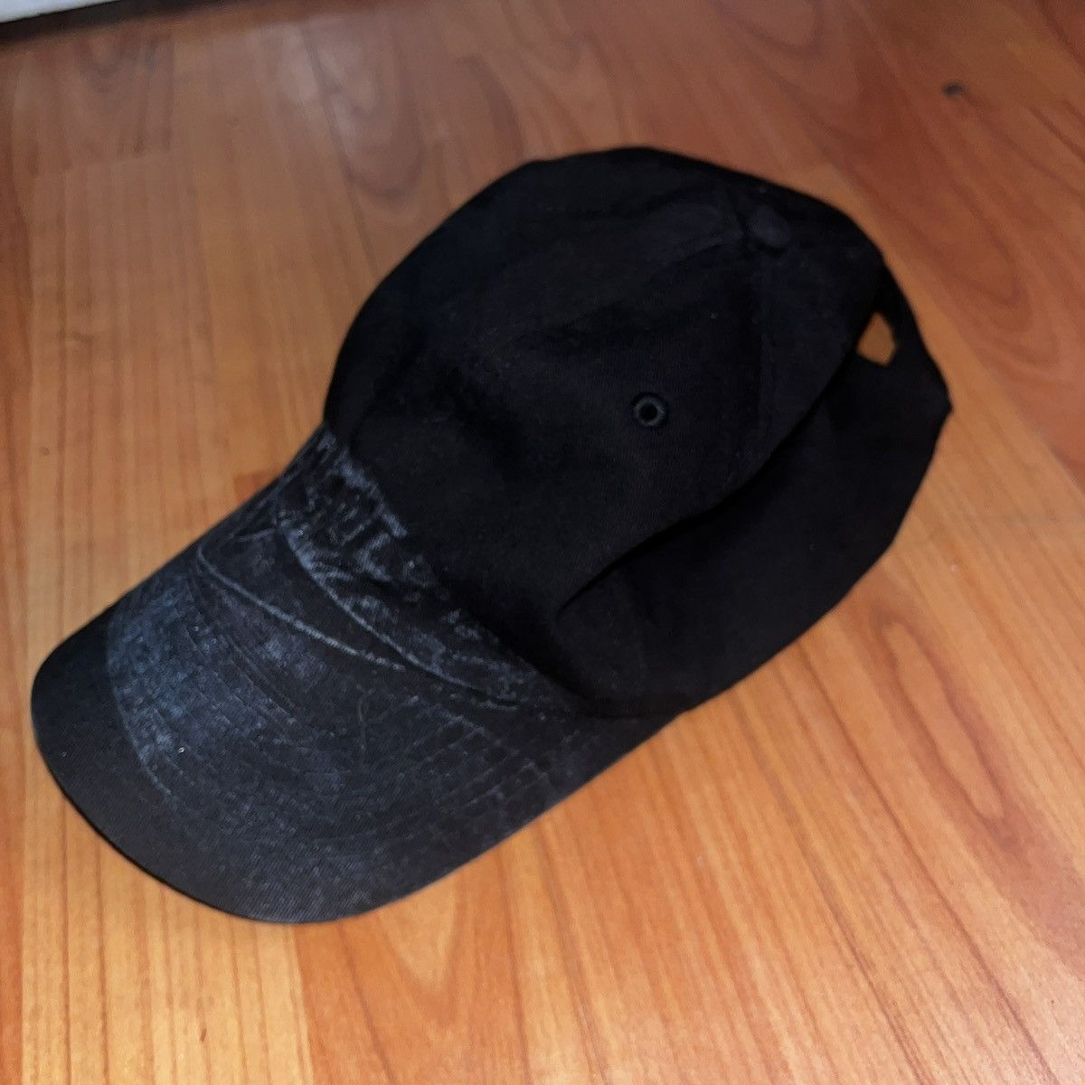 Vintage Vintage Black Faded Hat Y2K 00’s Size ONE SIZE - 2 Thumbnail