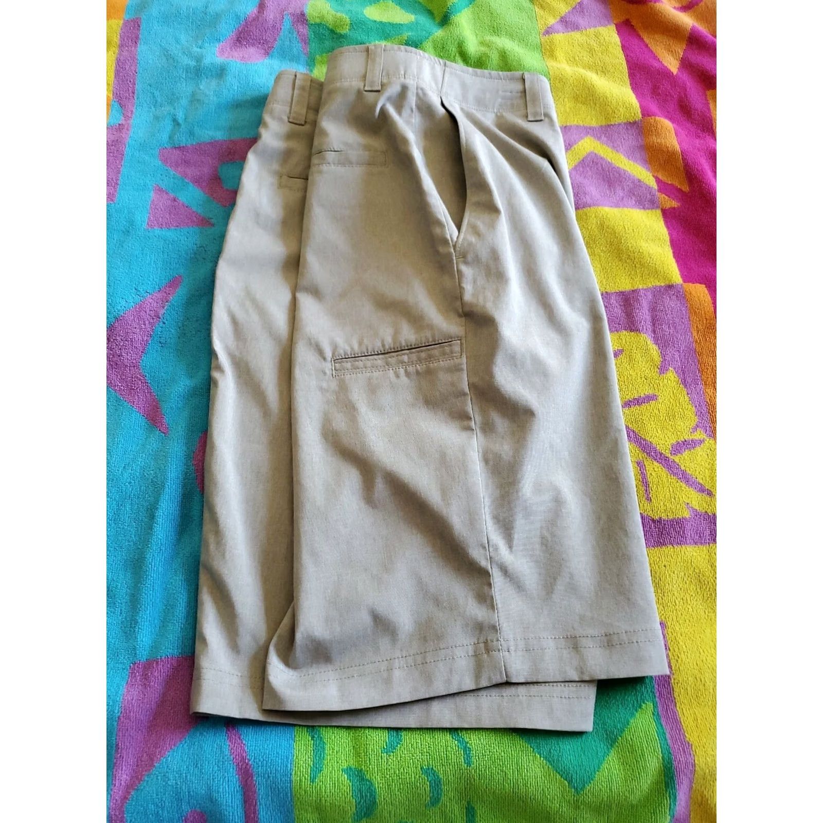 Vintage Jack Nicklaus Golf/Chino Shorts Flat Front Men's SZ W30×L10 Beige Polyester Casual Shorts Joe Nicklaus Golf Theme 90s? Size US 30 / EU 46 - 7 Thumbnail