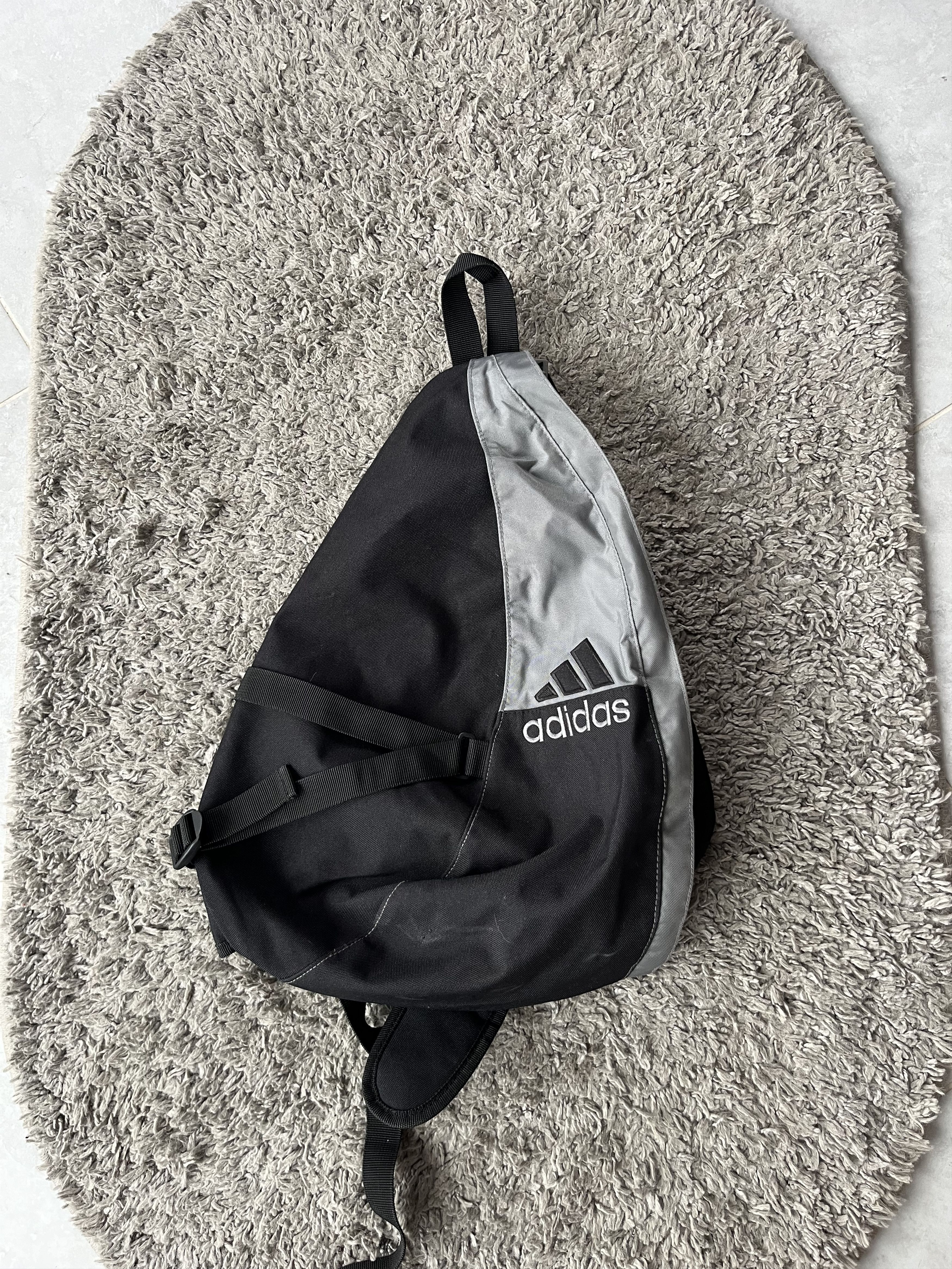 Adidas Vintage Slim Bag Adidas Y2K Style Streetwear Size ONE SIZE - 1 Thumbnail