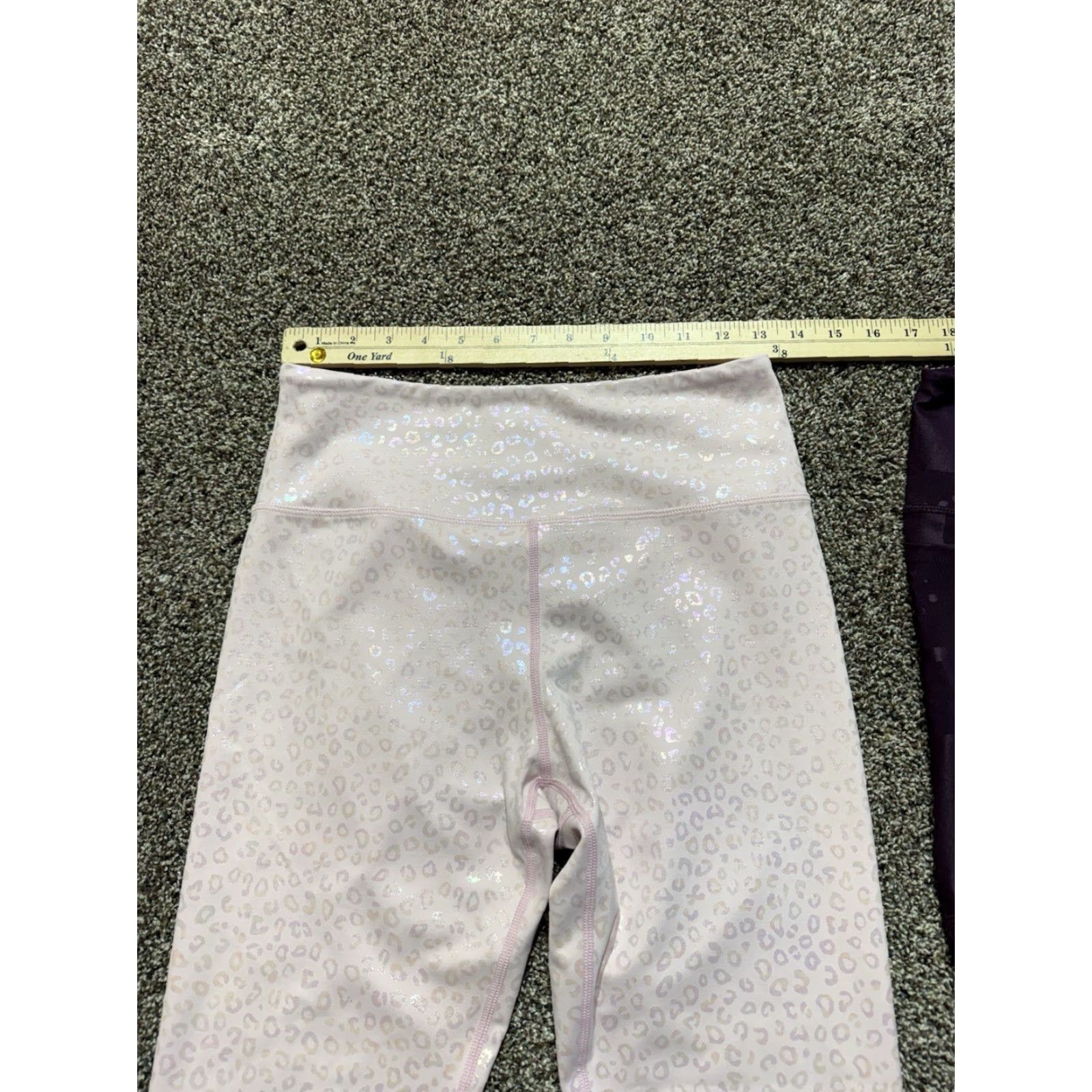 Under Armour Under Armour & Zyia Women's Leggings Medium 8-10 Pink Purple Lot Of 2 Size 32" / US 10 / IT 46 - 4 Thumbnail