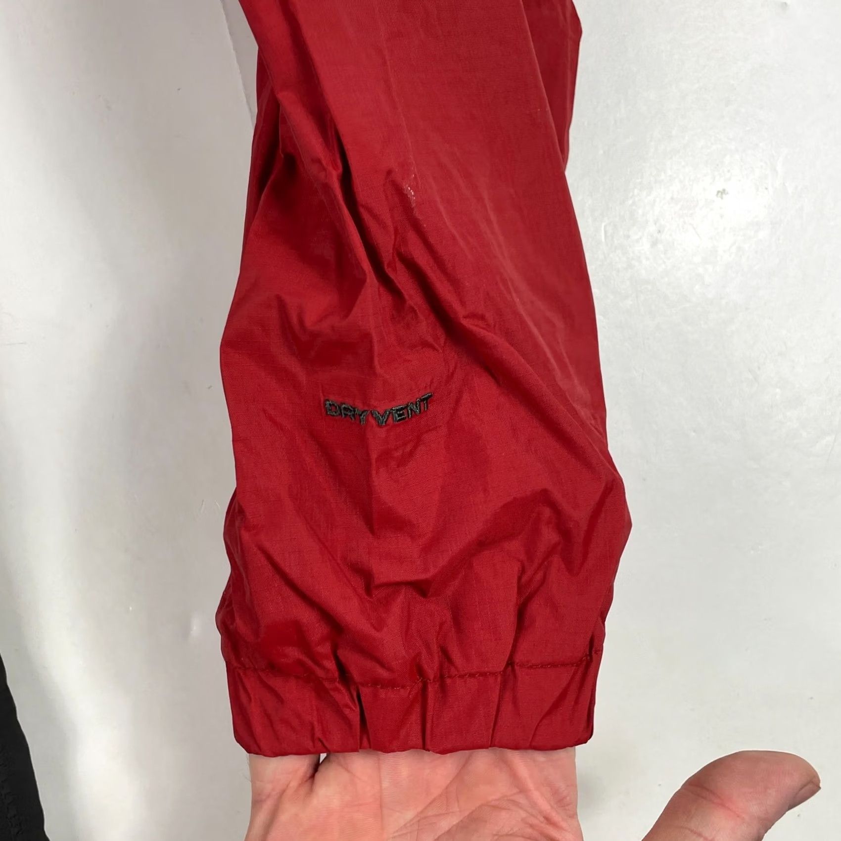 The North Face - Brand: The title includes "The North Face" - which is explicitly stated in the description Size US S / EU 44-46 / 1 - 5 Thumbnail