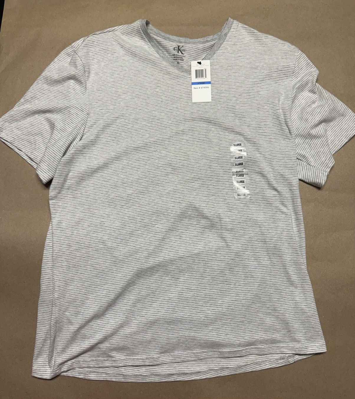 Calvin Klein Calvin Klein V neck XL Extra Large T Shirt Tee Rare NEW! Size US XL / EU 56 / 4 - 1 Thumbnail