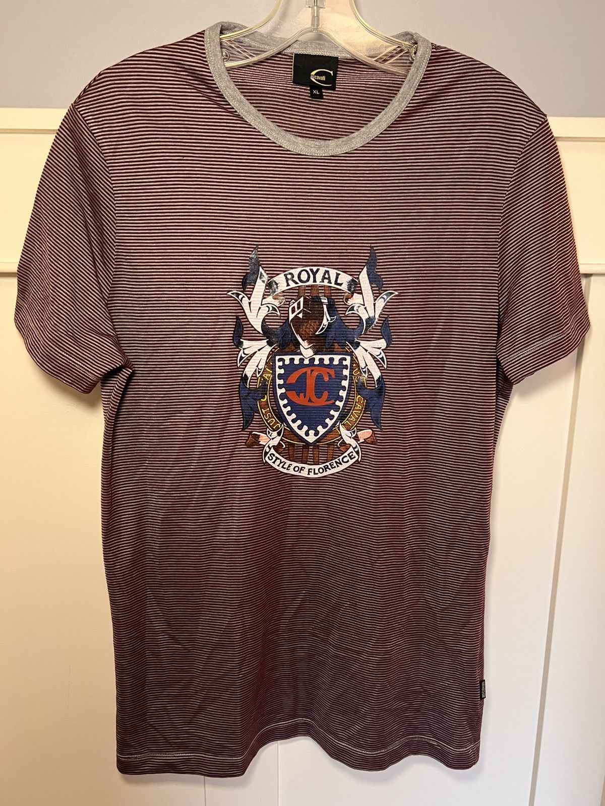Just Cavalli Vintage Just Cavalli crest logo print striped fitted T-shirt Size US XL / EU 56 / 4 - 1 Thumbnail