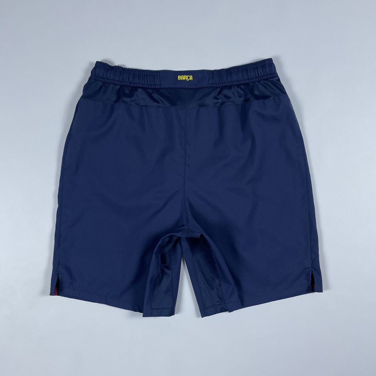 Nike Vintage Nike Barcelona FCB Soccer Shorts Size US 36 / EU 52 - 4 Thumbnail