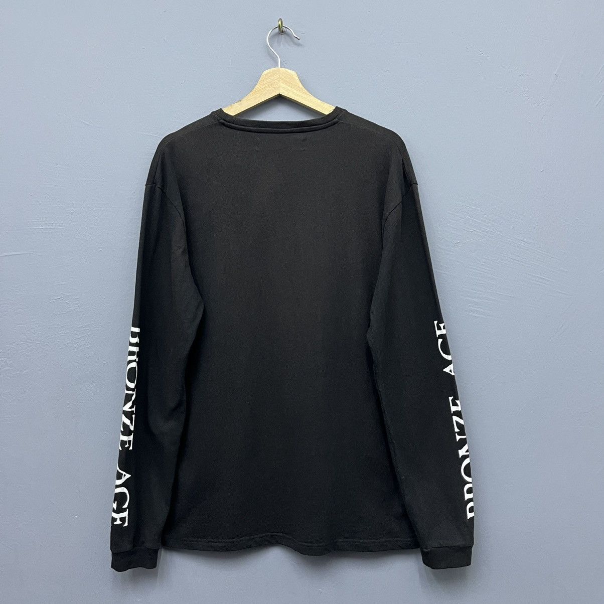 Vintage Vintage Y2K Bronze Age Long Sleeve T-Shirt Size US L / EU 52-54 / 3 - 2 Thumbnail