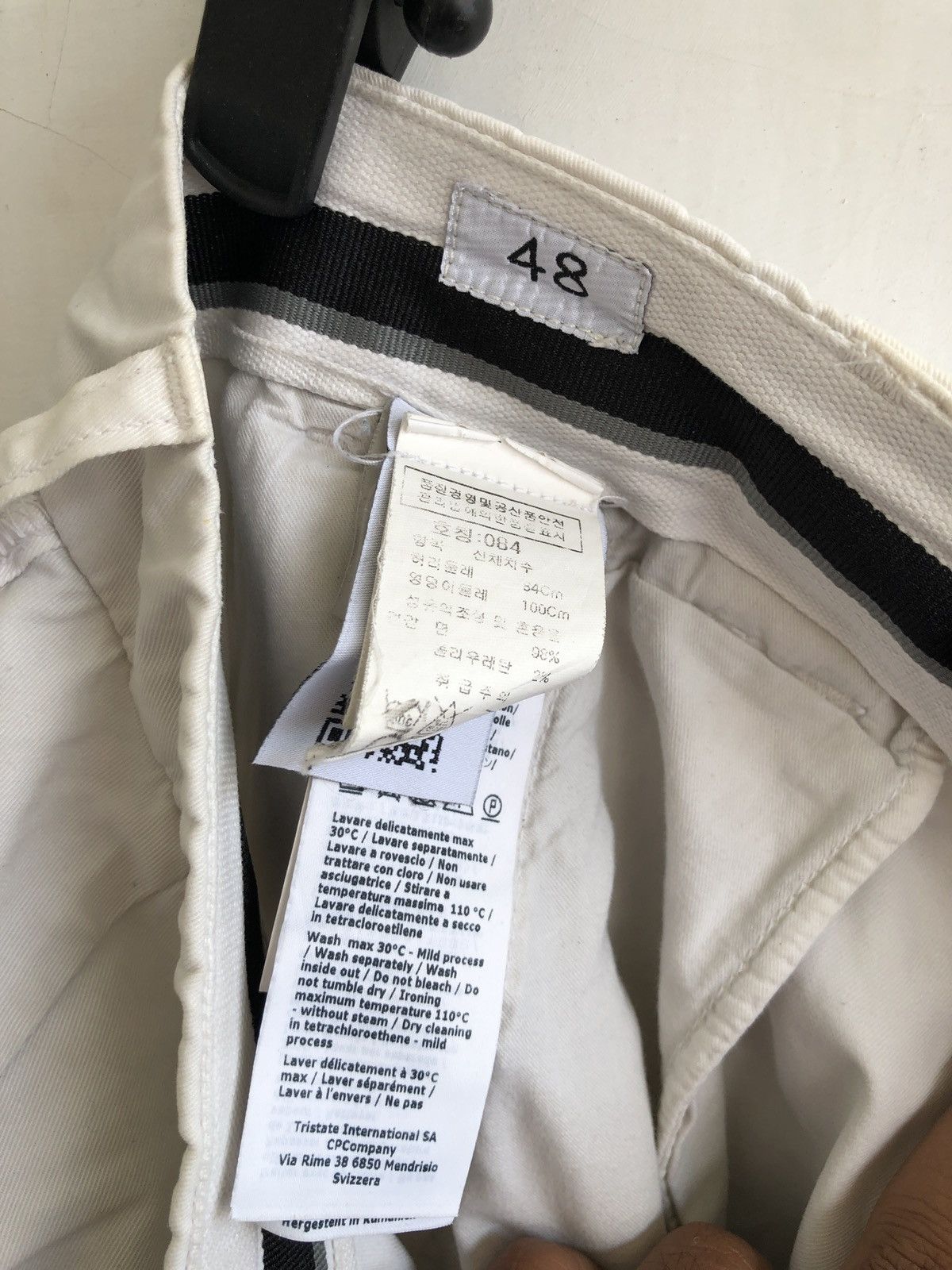 C.P. Company CP COMPANY LENS SHORT CARGO Size US 34 / EU 50 - 12 Thumbnail