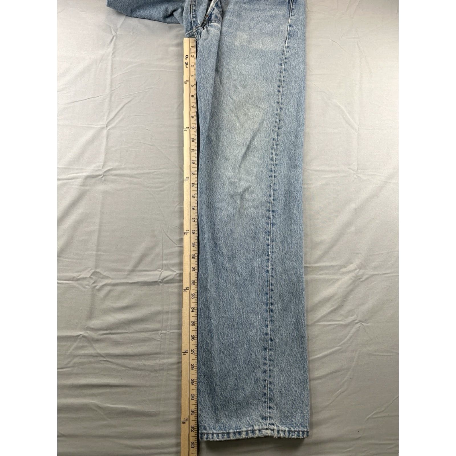 Levi's VINTAGE Levi's 501 Jeans Straight 34 USA Made 90s 34x32 Button Fly Men Blue Size US 34 / EU 50 - 7 Thumbnail