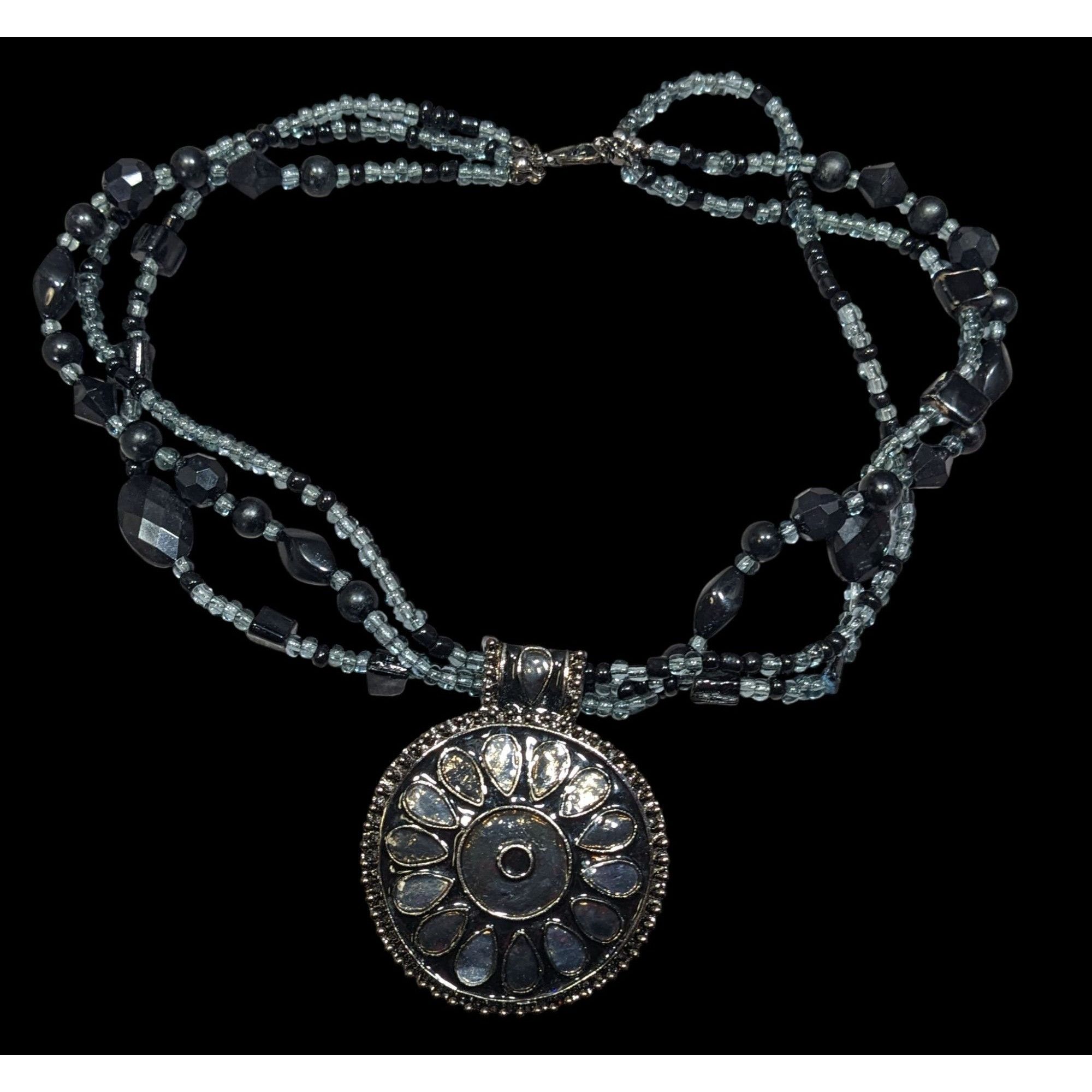 Other Black And Grey Multilayer Beaded Floral Medallion Pendant Ne Size ONE SIZE - 1 Thumbnail