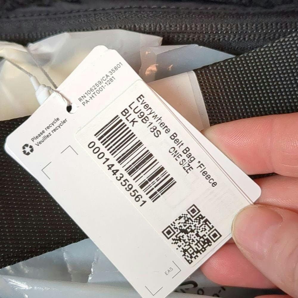 Lululemon Lululemon black fleece everywhere bag size 1L Size ONE SIZE - 5 Thumbnail