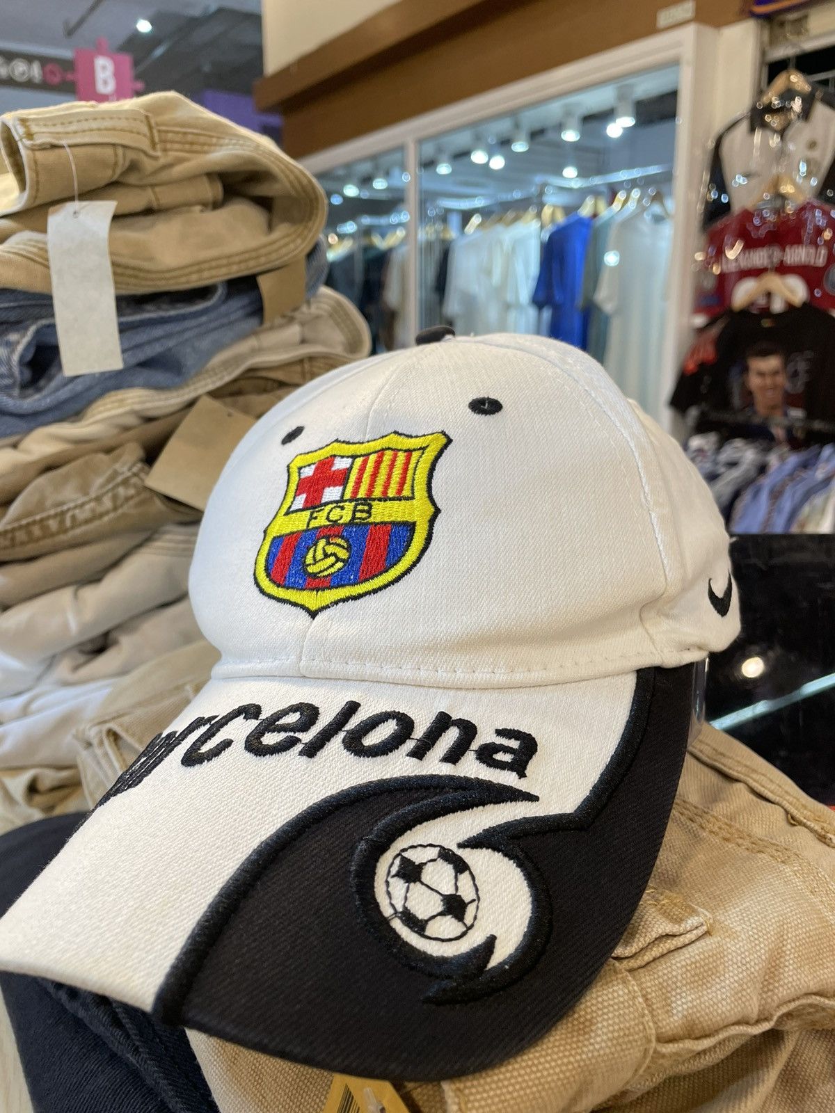 Other Y2K FC Barcelona Cap Size ONE SIZE - 1 Thumbnail