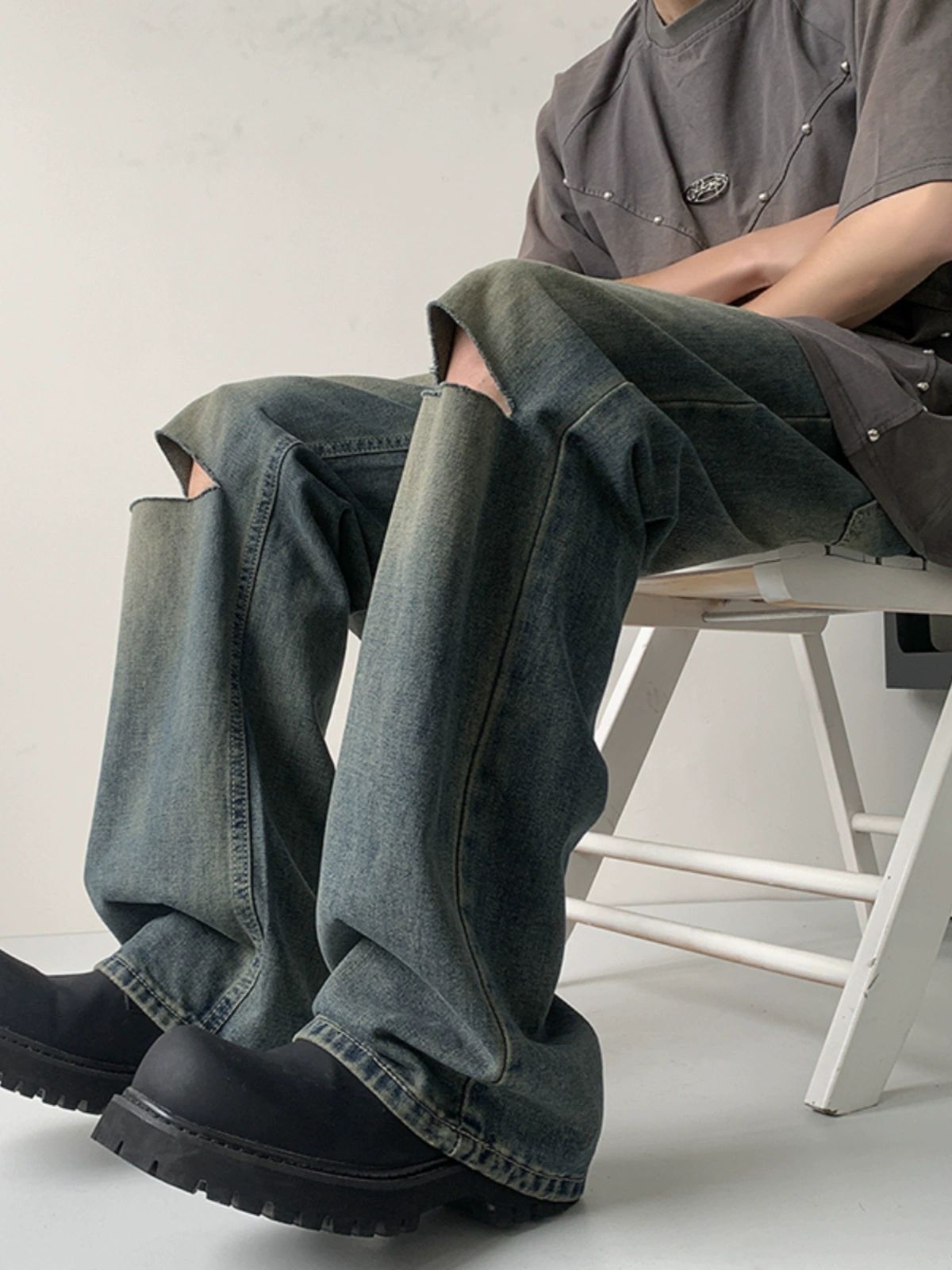 Japanese Brand American retro men's washed and distressed ripped jeans Size US 32 / EU 48 - 4 Thumbnail