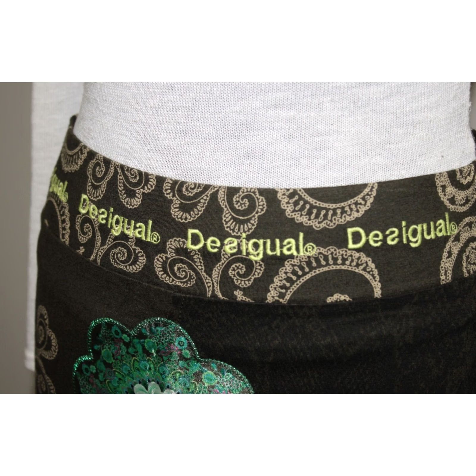 Desigual Desigual womens multicoloured midi Skirt Adult M Size 28" / US 6 / IT 42 - 3 Thumbnail