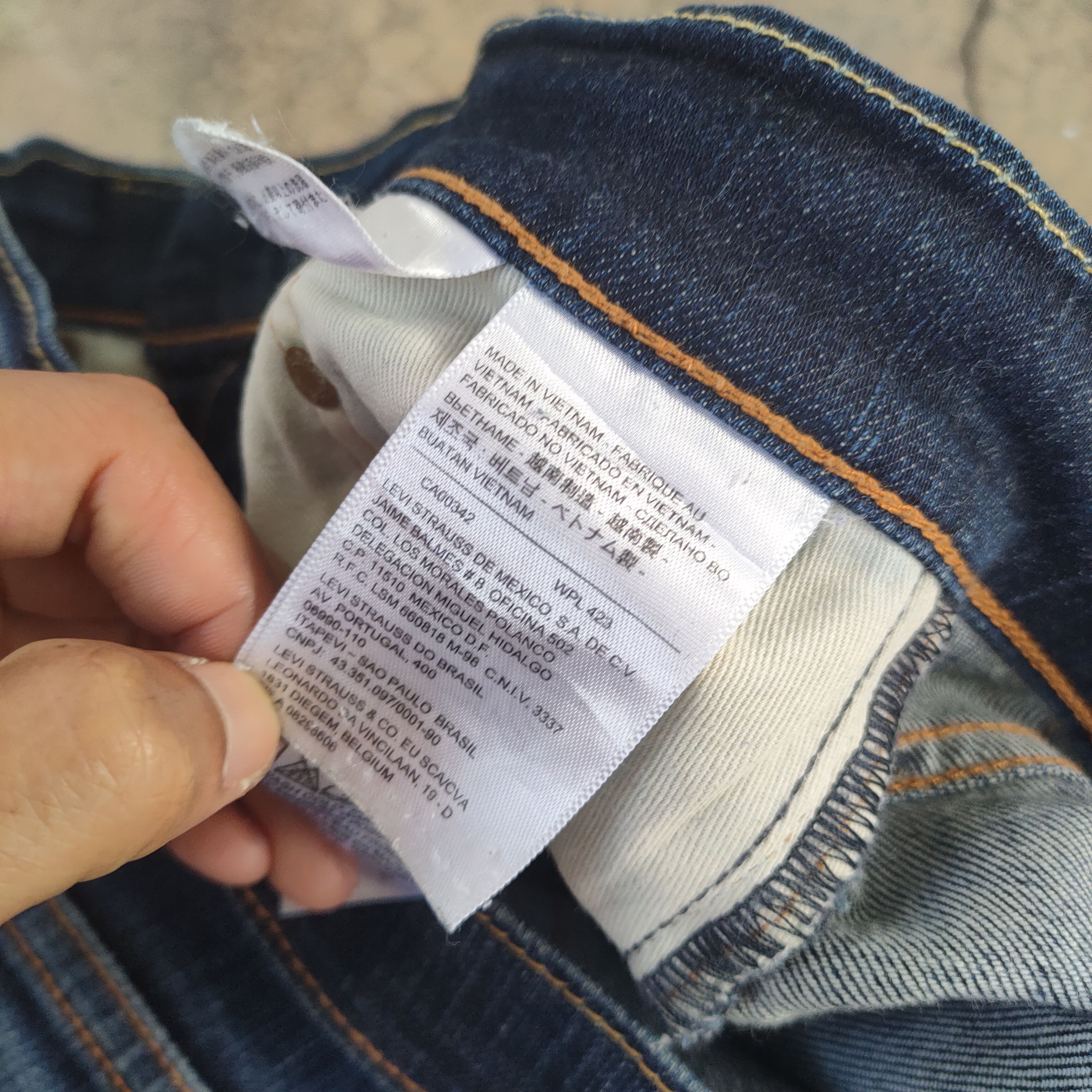 Levi's Vintage Clothing VINTAGE LEVI'S 511 SKINNY FADED DISTRESSED JEAN DENIM PANTS Size US 30 / EU 46 - 13 Thumbnail