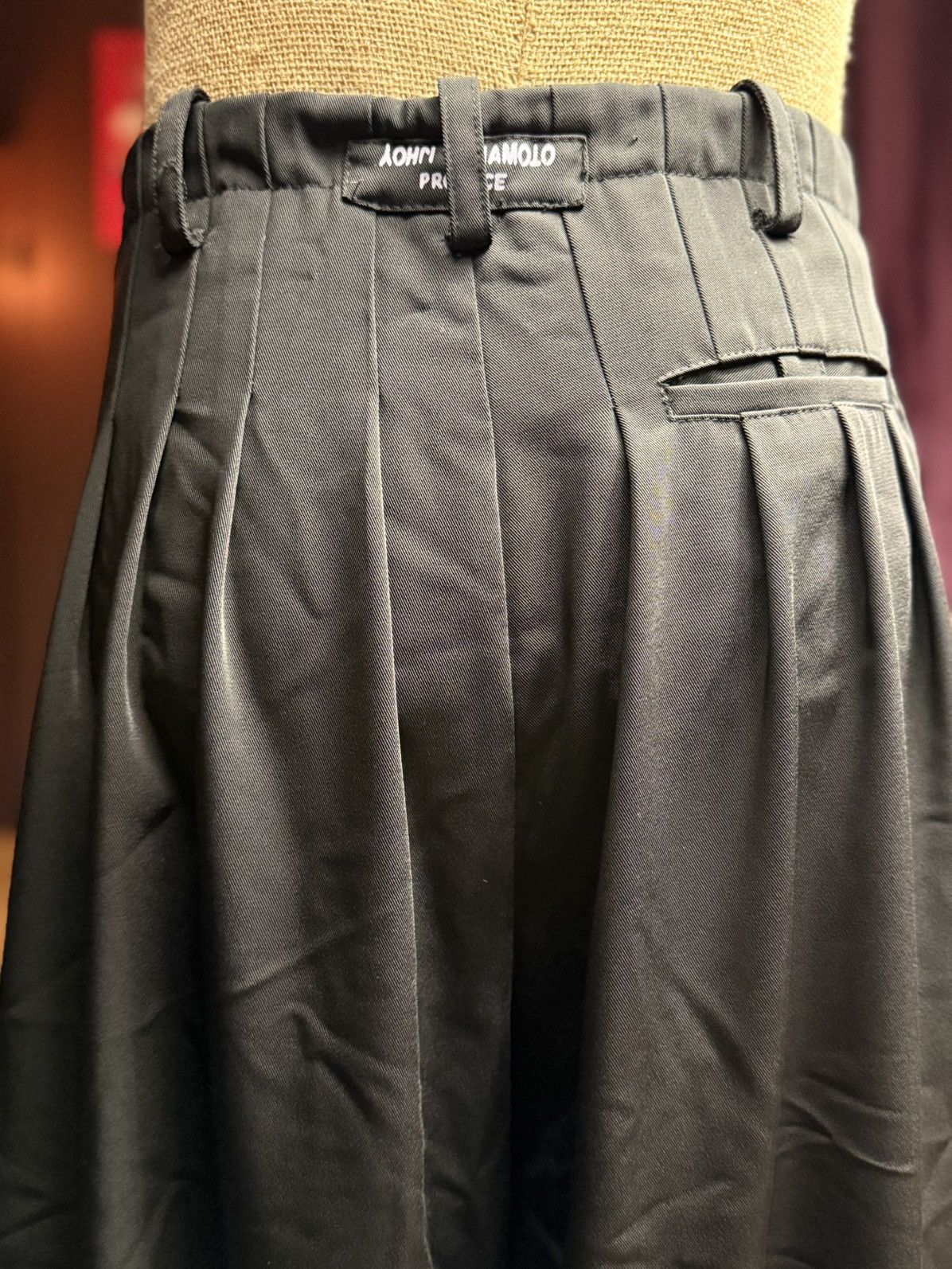 Other Black Pleated Drawstring Cuff Pants – Modern, Minimal Size US 29 - 10 Thumbnail