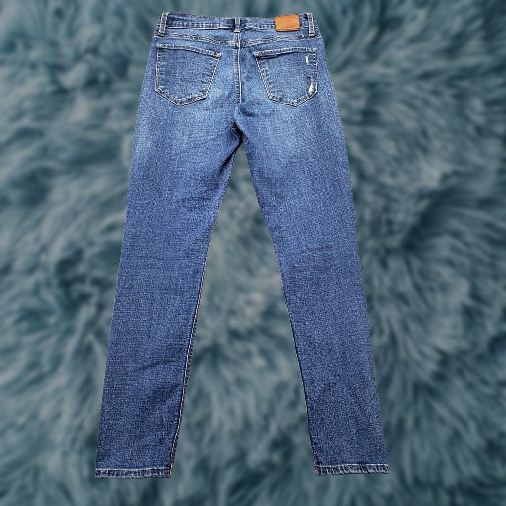 Lucky Brand Lucky Brand Bridgette Skinny Jeans Womens Size 8 Navy Denim Distressed Jeans 8/29 Womens Distressed Navy Denim Skinny Jeans Size 30" / US 8 / IT 44 - 1 Thumbnail