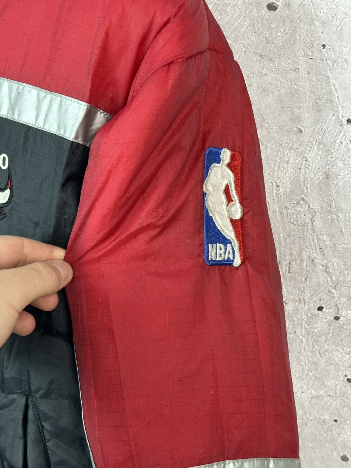 NBA Vintage Chicago Bulls NBA Pro Player Big Logo Puffer Jacket Size US S / EU 44-46 / 1 - 6 Thumbnail