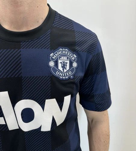 Nike Manchester United 2013 2014 Away Jersey Shirt Soccer Footbal Size US S / EU 44-46 / 1 - 2 Thumbnail