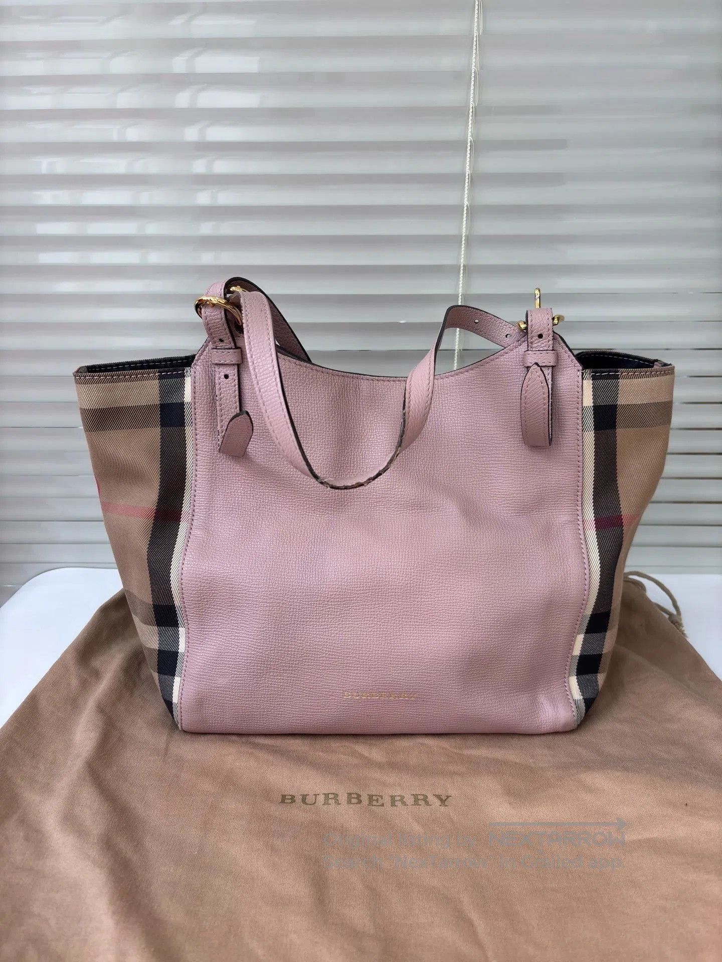 Burberry Burberry Pink Plaid Tote Bag. Size ONE SIZE - 1 Thumbnail