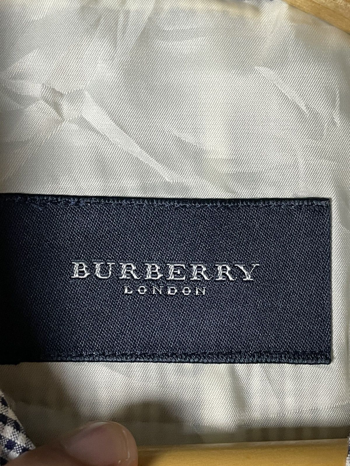 Burberry × Designer × Vintage BURBERRY LONDON Checkered Light Jacket (103) Size US XS / EU 42 / 0 - 6 Thumbnail