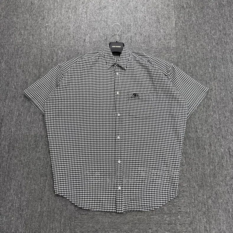 Balenciaga Balenciaga Houndstooth Short Sleeve Shirt Size XS / US 0-2 / IT 36-38 - 1 Thumbnail
