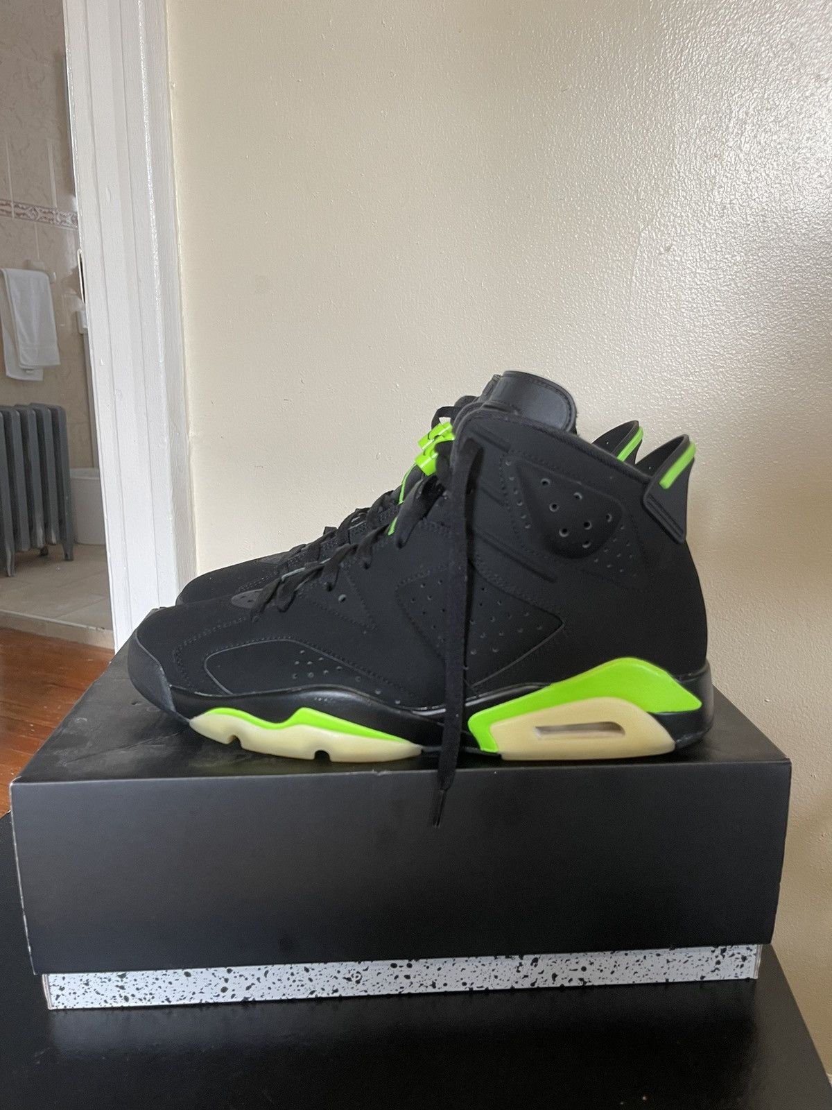 Jordan Brand Jordan 6 Size US 12 / EU 45 - 2 Thumbnail