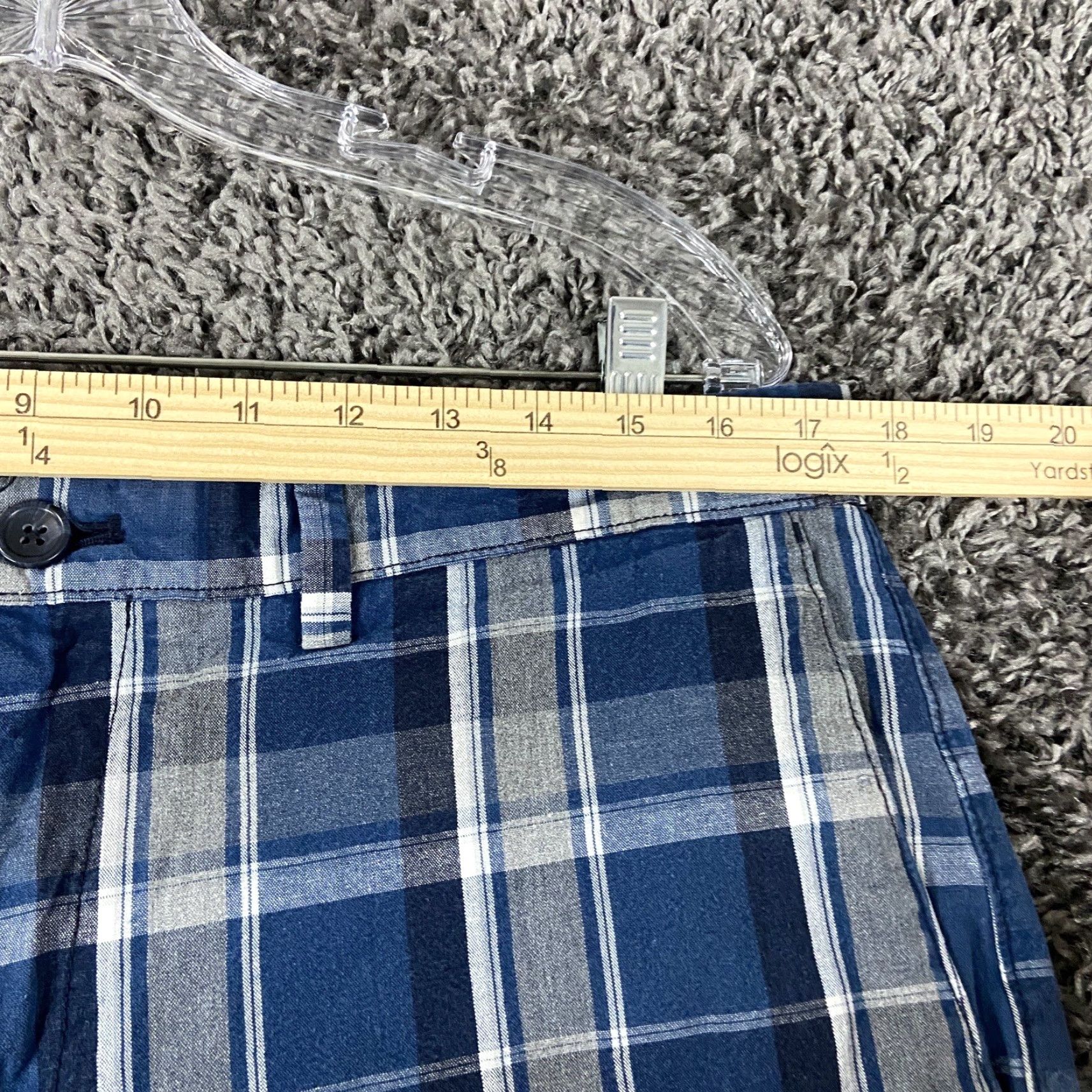 Banana Republic Banana Republic Shorts 35 Blue Plaid Chino Mens Size US 35 - 6 Thumbnail