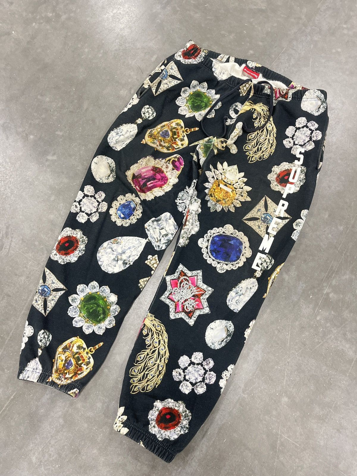 Supreme 💎Supreme Jewel Sweatpants FW18 Size US 36 / EU 52 - 6 Thumbnail